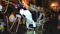 Bagnoli, la Vacca di Fuoco in onda su internet per la comunità estera